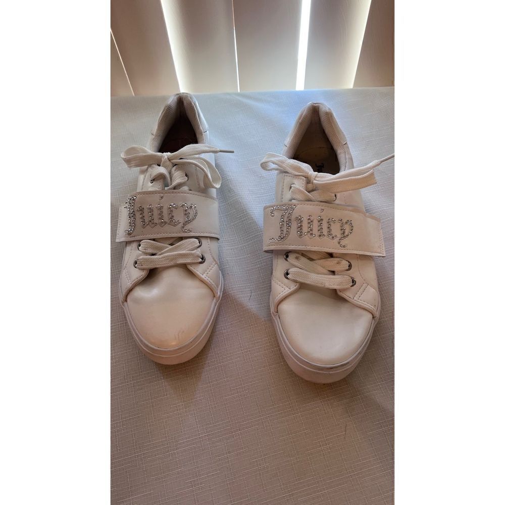 Juicy Couture Cartwheel Bling White Leather Sneakers Women's SZ 8 - Picture 2 of 10